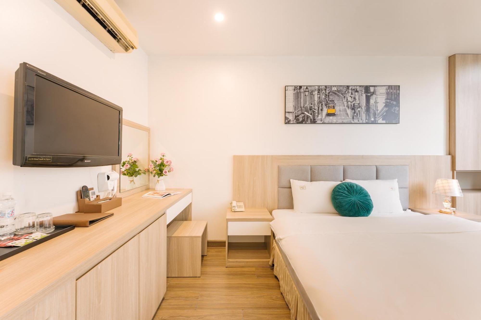 The Ky Moi Hotel And Spa - Ha Noi Center- Near Vincom Ba Trieu Hanoi Exterior photo
