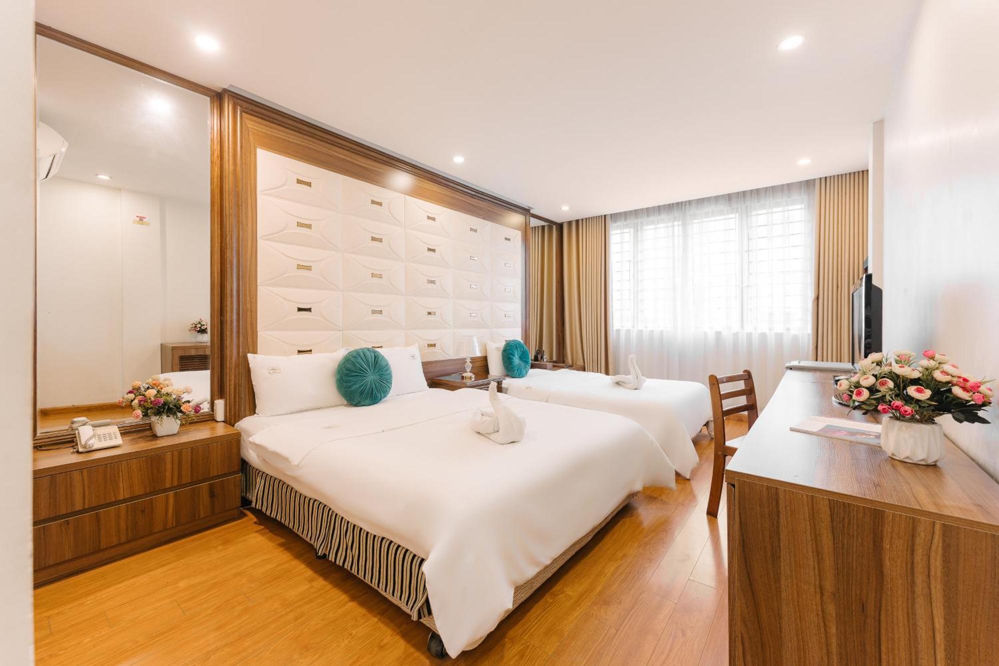 The Ky Moi Hotel And Spa - Ha Noi Center- Near Vincom Ba Trieu Hanoi Exterior photo