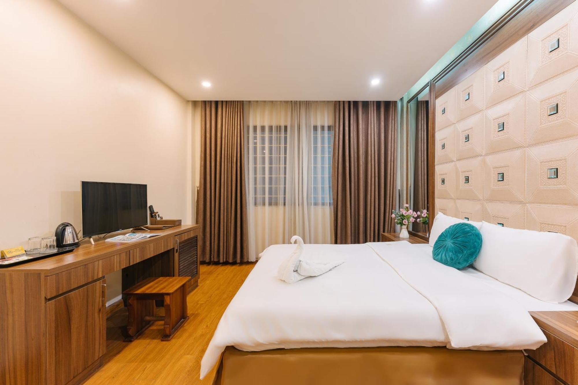 The Ky Moi Hotel And Spa - Ha Noi Center- Near Vincom Ba Trieu Hanoi Exterior photo
